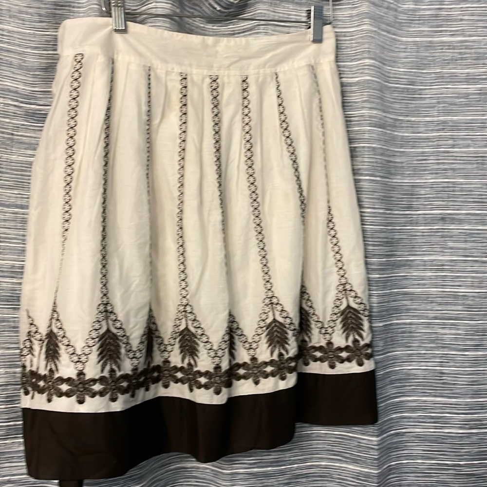 Ann Taylor cotton skirt with embroidery